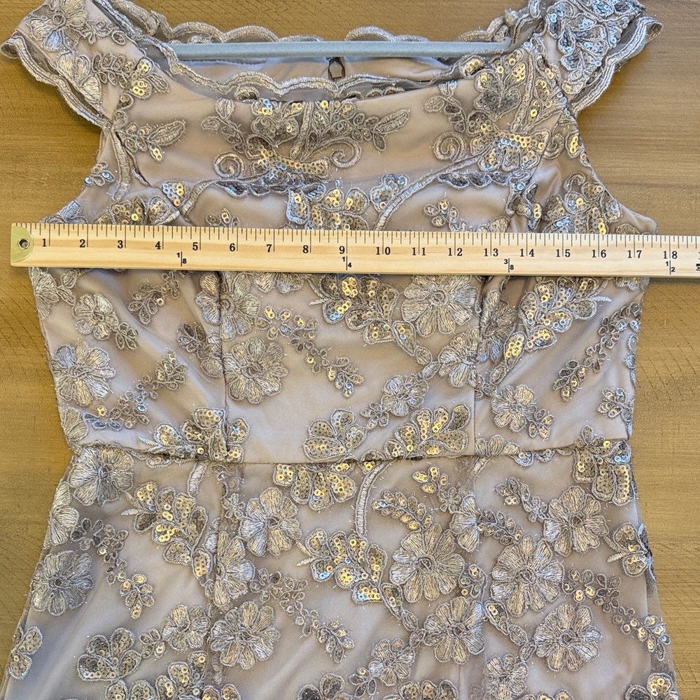 Alex Evenings Champagne Sequin embroidered Formal Mother of Bride Dress Size 10P - Picture 5 of 6